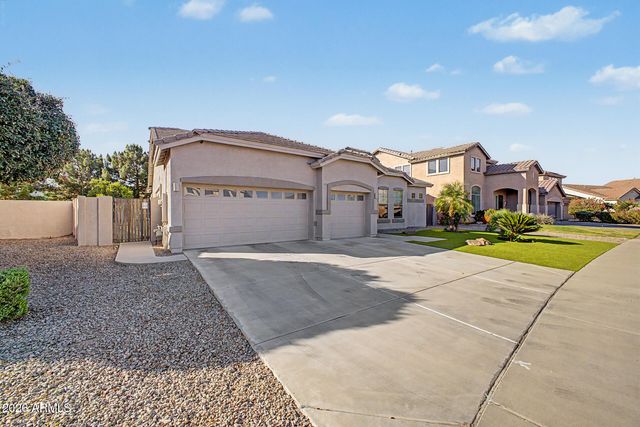 8714 W MORTEN Avenue, Glendale, AZ 85305