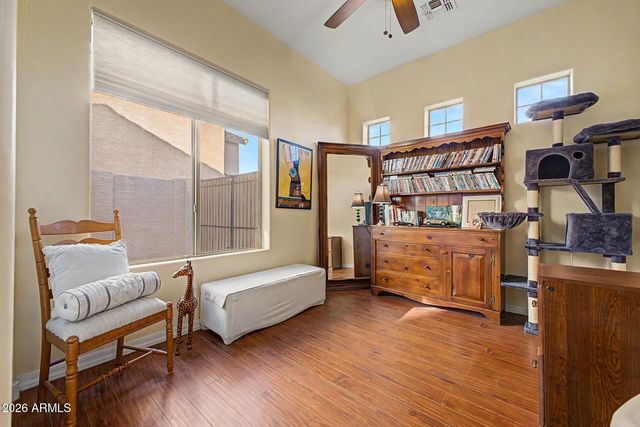 8714 W MORTEN Avenue, Glendale, AZ 85305