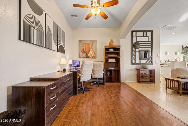 8714 W MORTEN Avenue, Glendale, AZ 85305