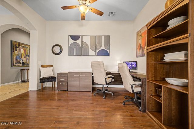 8714 W MORTEN Avenue, Glendale, AZ 85305
