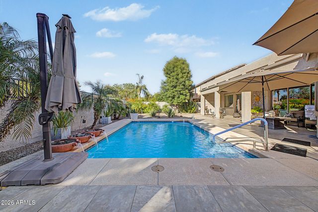 8714 W MORTEN Avenue, Glendale, AZ 85305