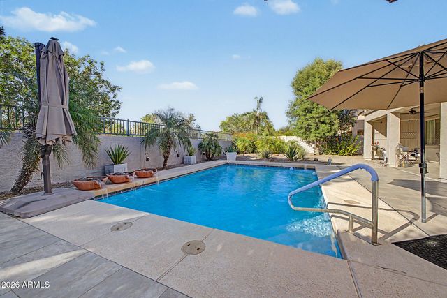 8714 W MORTEN Avenue, Glendale, AZ 85305
