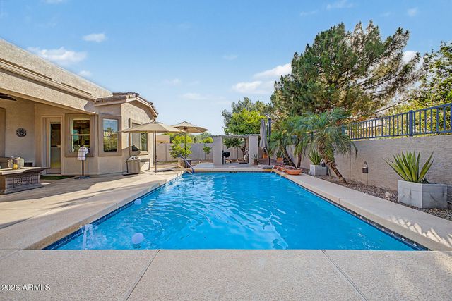 8714 W MORTEN Avenue, Glendale, AZ 85305