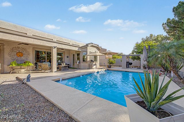 8714 W MORTEN Avenue, Glendale, AZ 85305