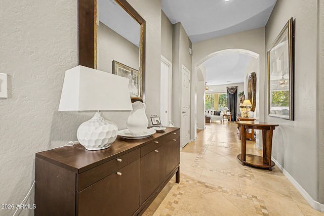 8714 W MORTEN Avenue, Glendale, AZ 85305
