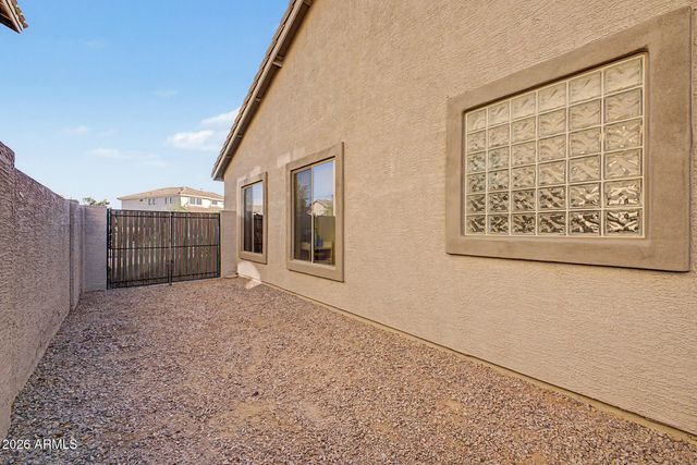 8714 W MORTEN Avenue, Glendale, AZ 85305