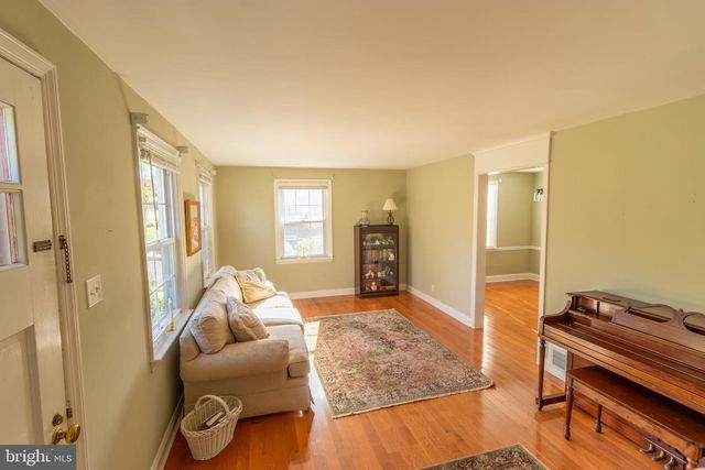 428 INMAN TER, Willow Grove, PA 19090