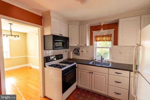 428 INMAN TER, Willow Grove, PA 19090
