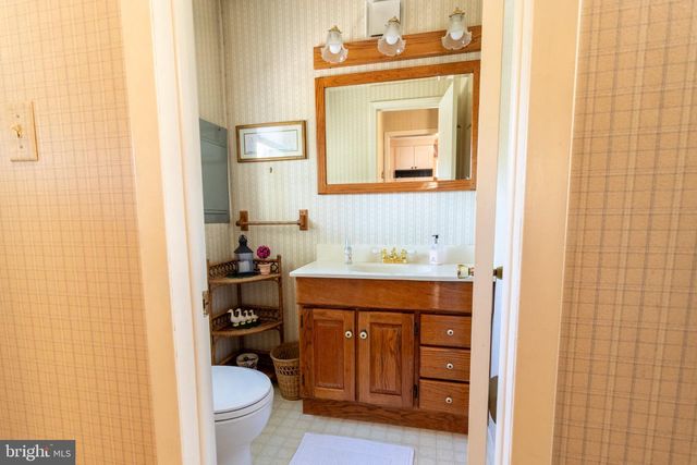 428 INMAN TER, Willow Grove, PA 19090
