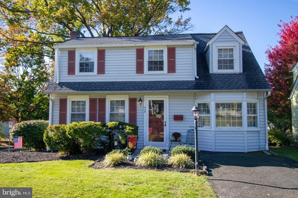 428 INMAN TER, Willow Grove, PA 19090