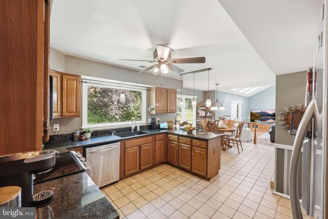 9817 MAINSAIL DR, Gaithersburg, MD 20879