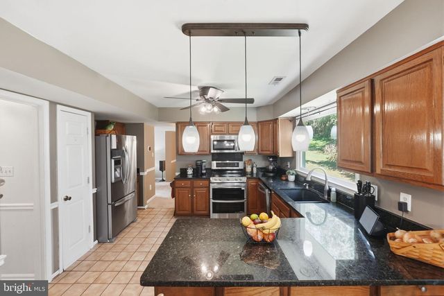 9817 MAINSAIL DR, Gaithersburg, MD 20879
