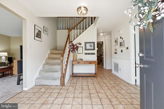 9817 MAINSAIL DR, Gaithersburg, MD 20879