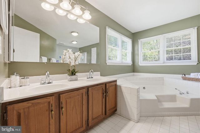 9817 MAINSAIL DR, Gaithersburg, MD 20879