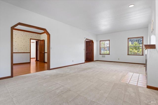 7420 Woodland Ave, Sebastopol, CA 95472