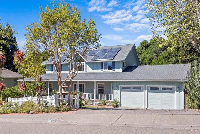7420 Woodland Ave, Sebastopol, CA 95472