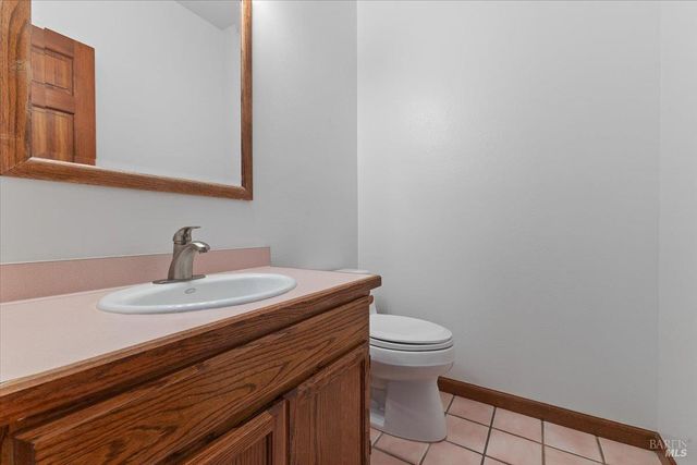 7420 Woodland Ave, Sebastopol, CA 95472