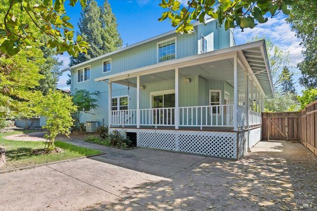 7420 Woodland Ave, Sebastopol, CA 95472