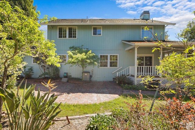 7420 Woodland Ave, Sebastopol, CA 95472