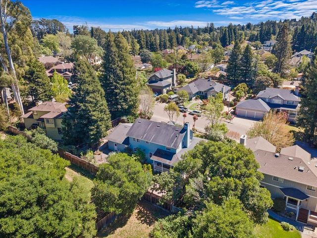 7420 Woodland Ave, Sebastopol, CA 95472