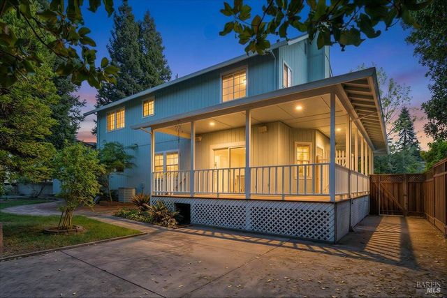 7420 Woodland Ave, Sebastopol, CA 95472