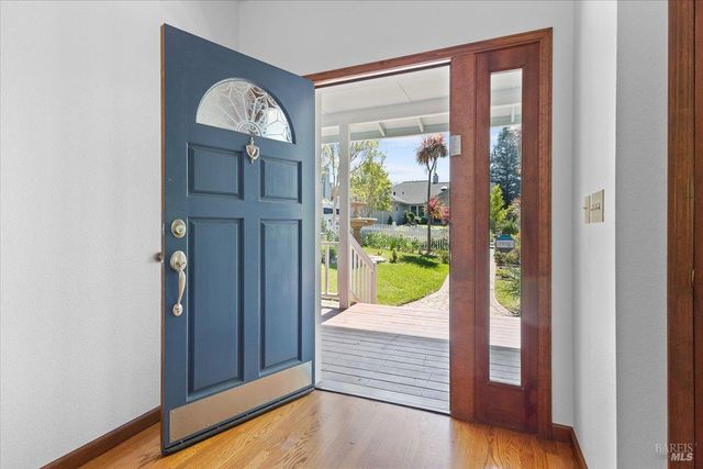 7420 Woodland Ave, Sebastopol, CA 95472