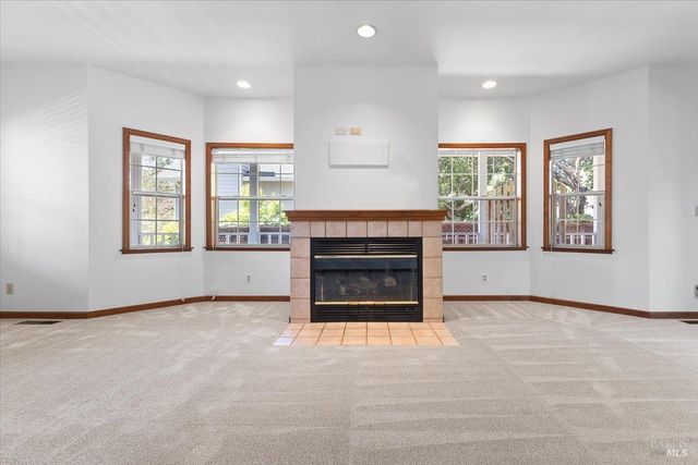 7420 Woodland Ave, Sebastopol, CA 95472