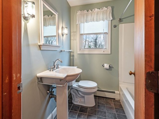 70 Ridge Rd, Marlborough, MA 01752