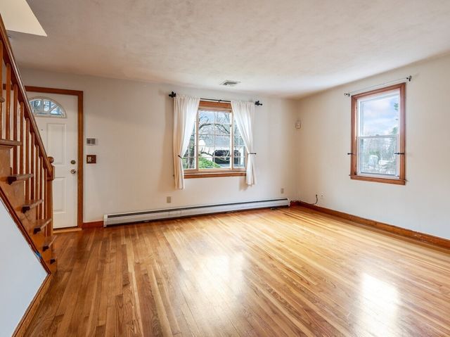 70 Ridge Rd, Marlborough, MA 01752