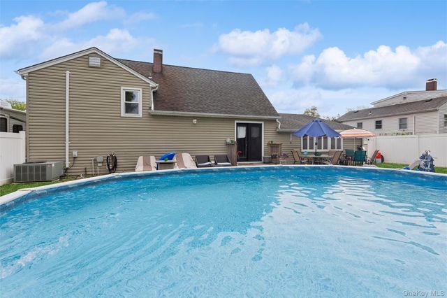 1426 Ackerson Boulevard, Bay Shore, NY 11706