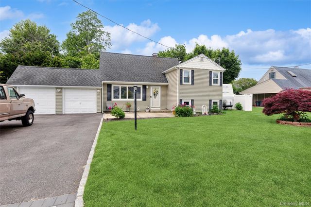 1426 Ackerson Boulevard, Bay Shore, NY 11706