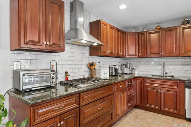 1426 Ackerson Boulevard, Bay Shore, NY 11706