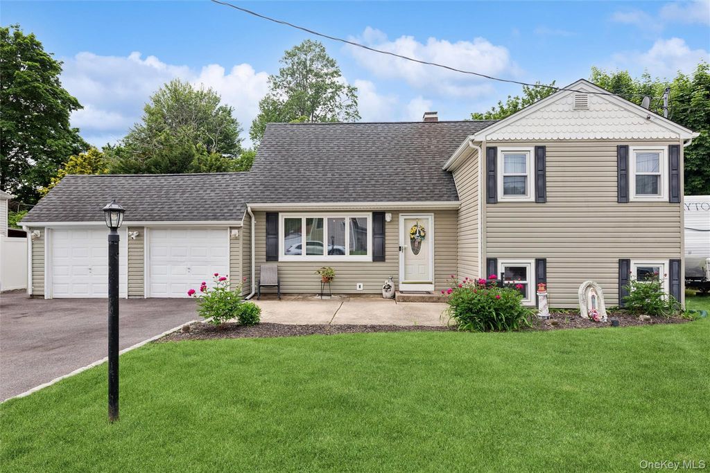 1426 Ackerson Boulevard, Bay Shore, NY 11706