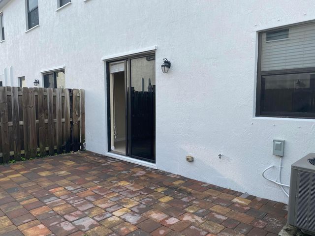 11269 NW 88TH Street, Doral, FL 33178