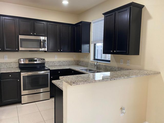 11269 NW 88TH Street, Doral, FL 33178