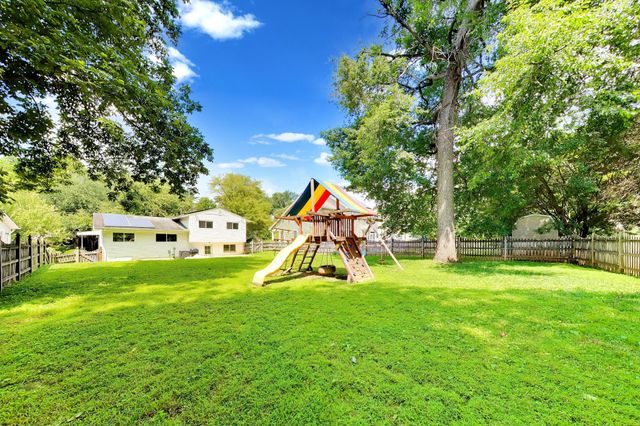11907 HUNTERS LN, North Bethesda, MD 20852