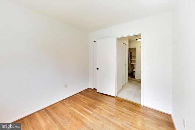 11907 HUNTERS LN, North Bethesda, MD 20852