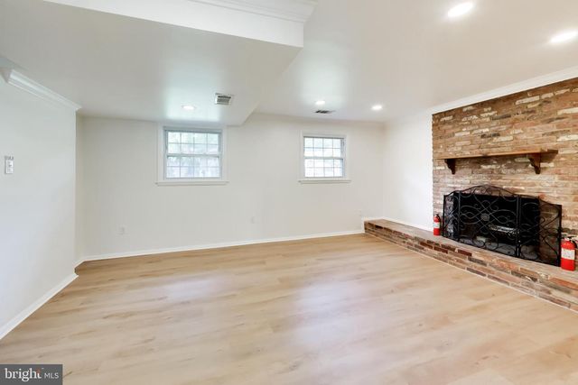 11907 HUNTERS LN, North Bethesda, MD 20852