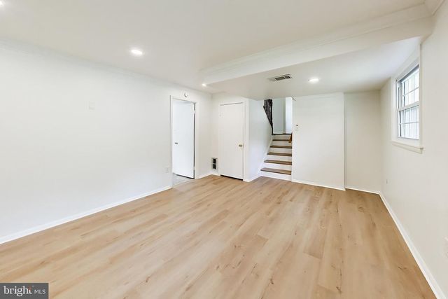 11907 HUNTERS LN, North Bethesda, MD 20852