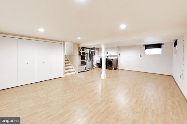 11907 HUNTERS LN, North Bethesda, MD 20852