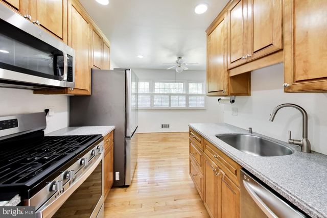 11907 HUNTERS LN, North Bethesda, MD 20852