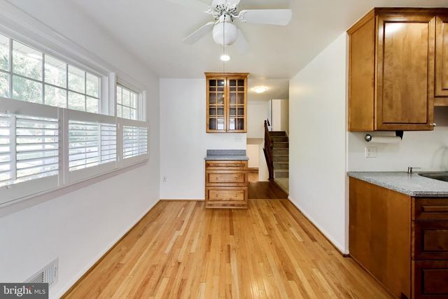 11907 HUNTERS LN, North Bethesda, MD 20852