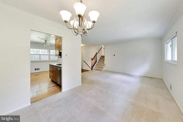 11907 HUNTERS LN, North Bethesda, MD 20852