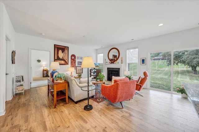 216 Stonecreek WAY, Roanoke, VA 24019