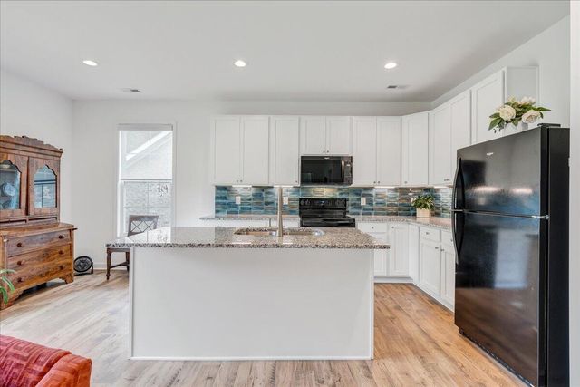 216 Stonecreek WAY, Roanoke, VA 24019