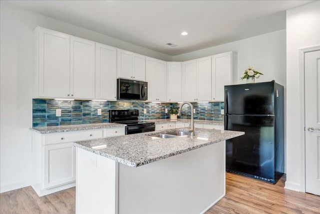 216 Stonecreek WAY, Roanoke, VA 24019