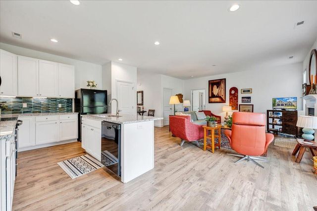216 Stonecreek WAY, Roanoke, VA 24019