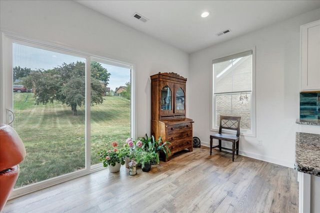 216 Stonecreek WAY, Roanoke, VA 24019