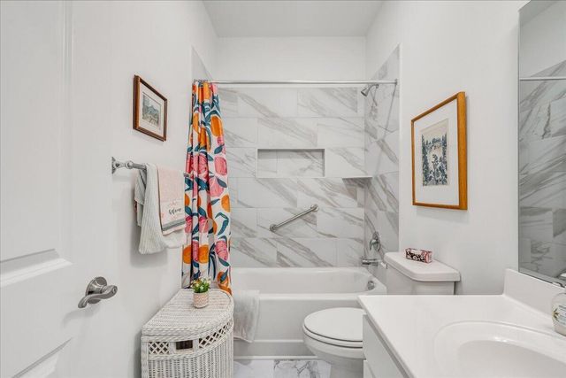 216 Stonecreek WAY, Roanoke, VA 24019