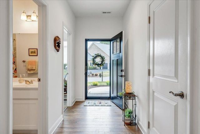 216 Stonecreek WAY, Roanoke, VA 24019